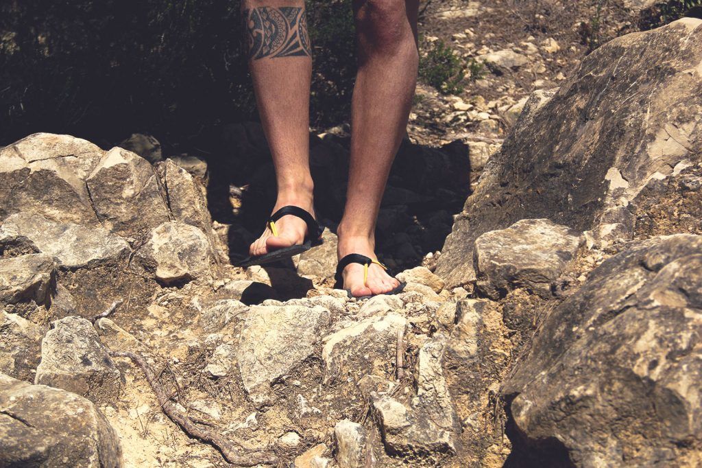 minimalist-sandals-for-men-hiking-barefoot-nord-uluwatu-03